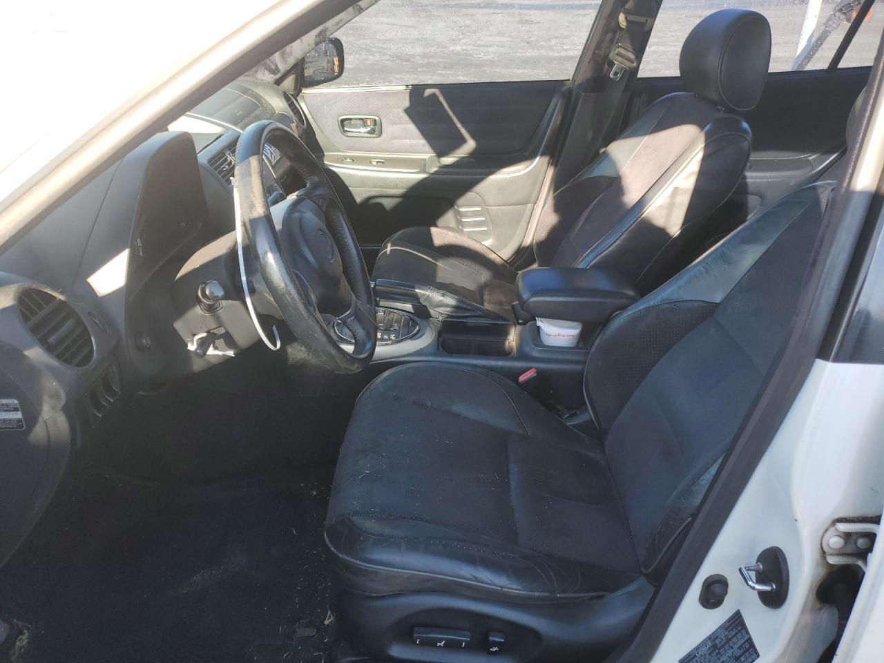 2002 Lexus IS - Image 7