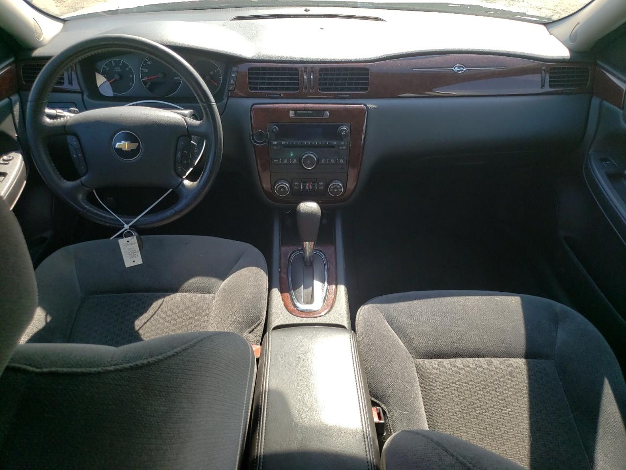 2011 Chevrolet Impala - Image 8