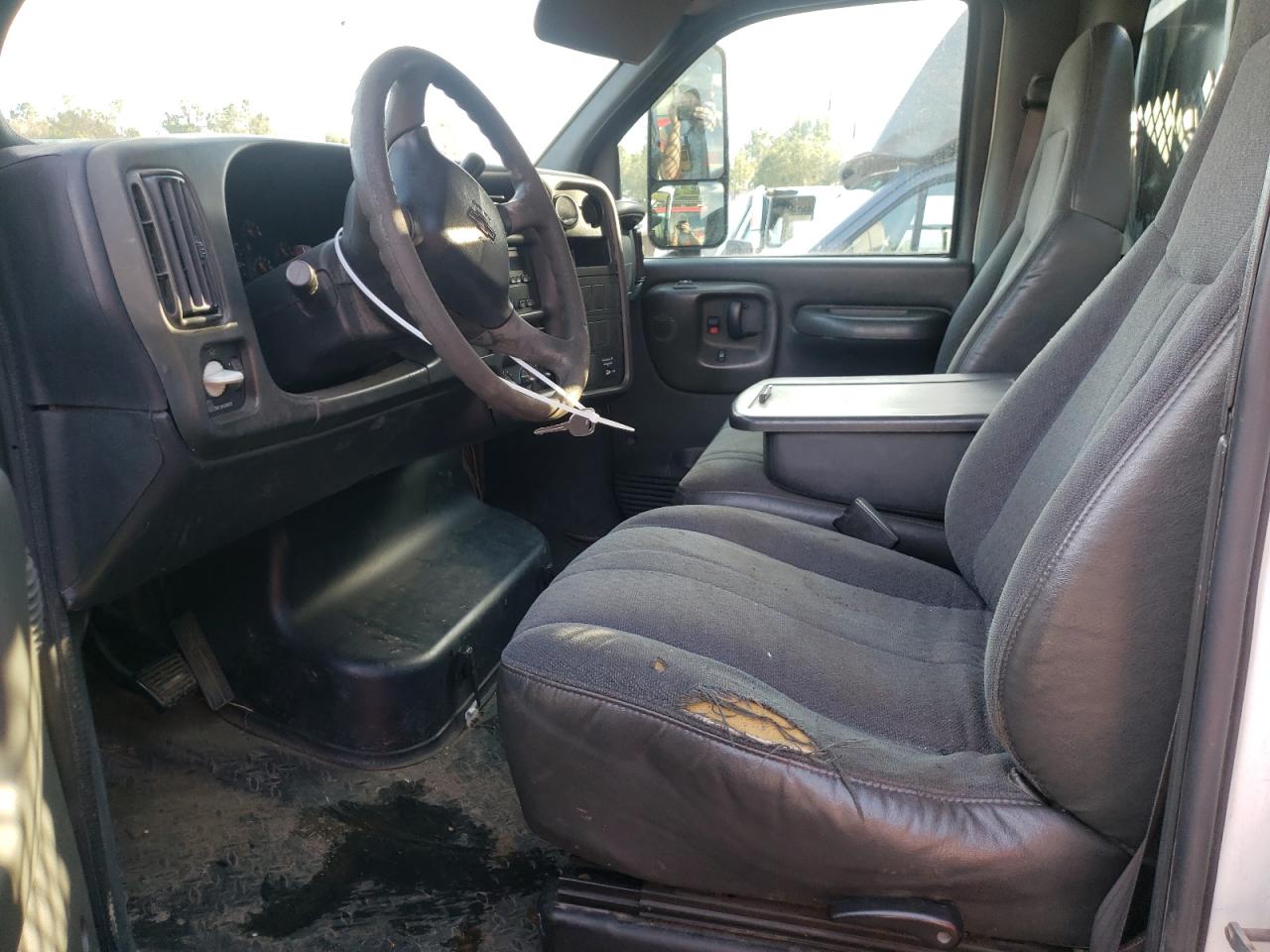 2004 Chevrolet C/K - Image 7