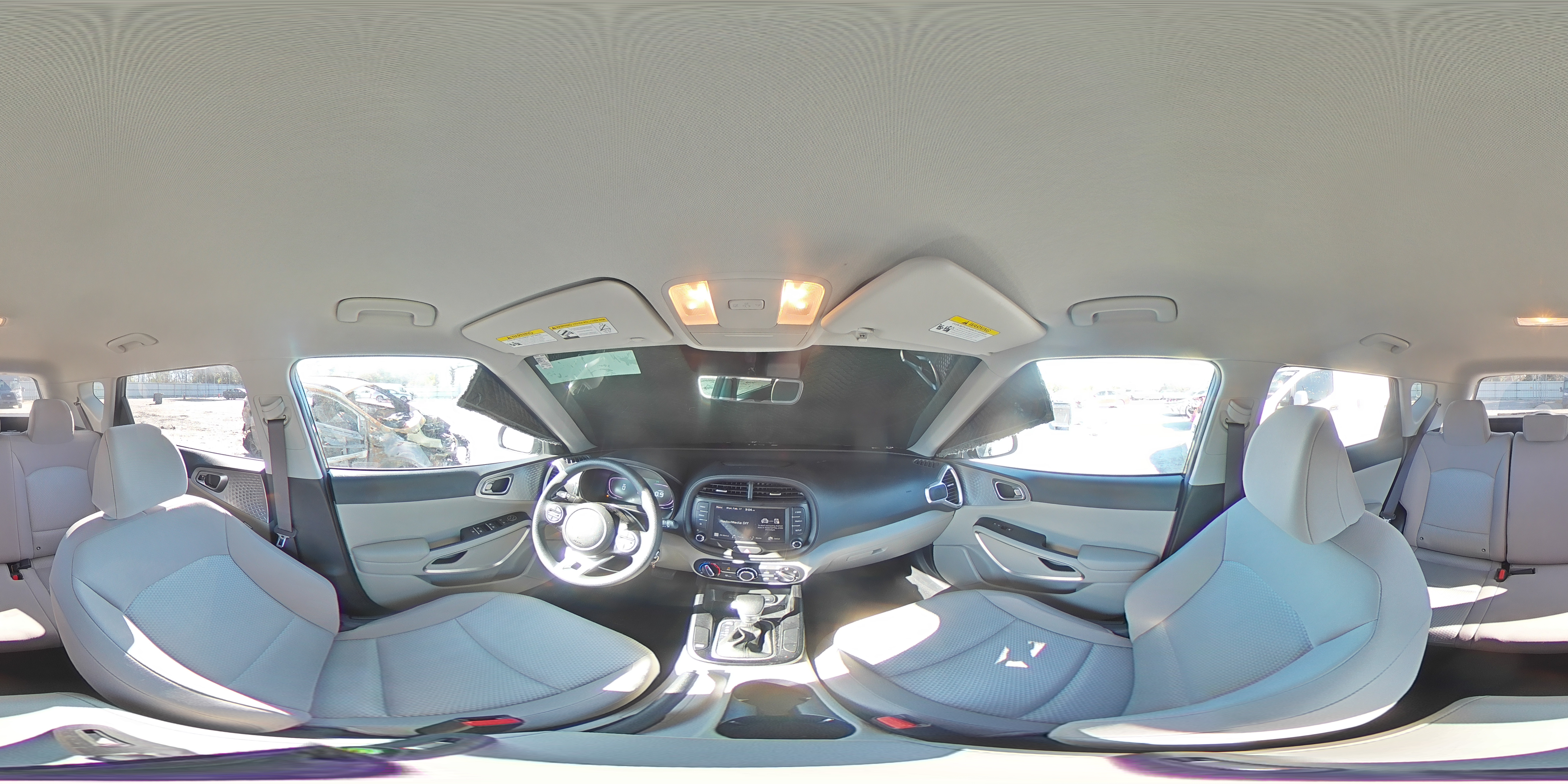 2025 Kia Soul - Image 12