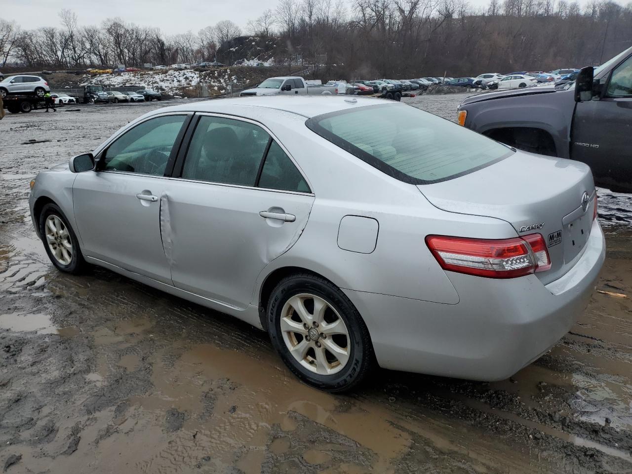2011 Toyota Camry - Image 2