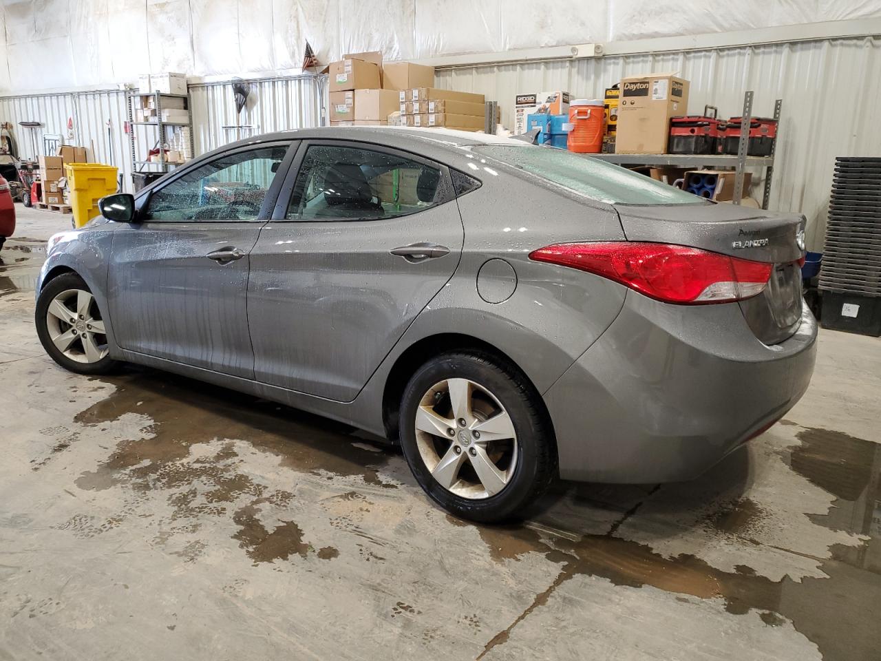 2013 Hyundai Elantra - Image 2