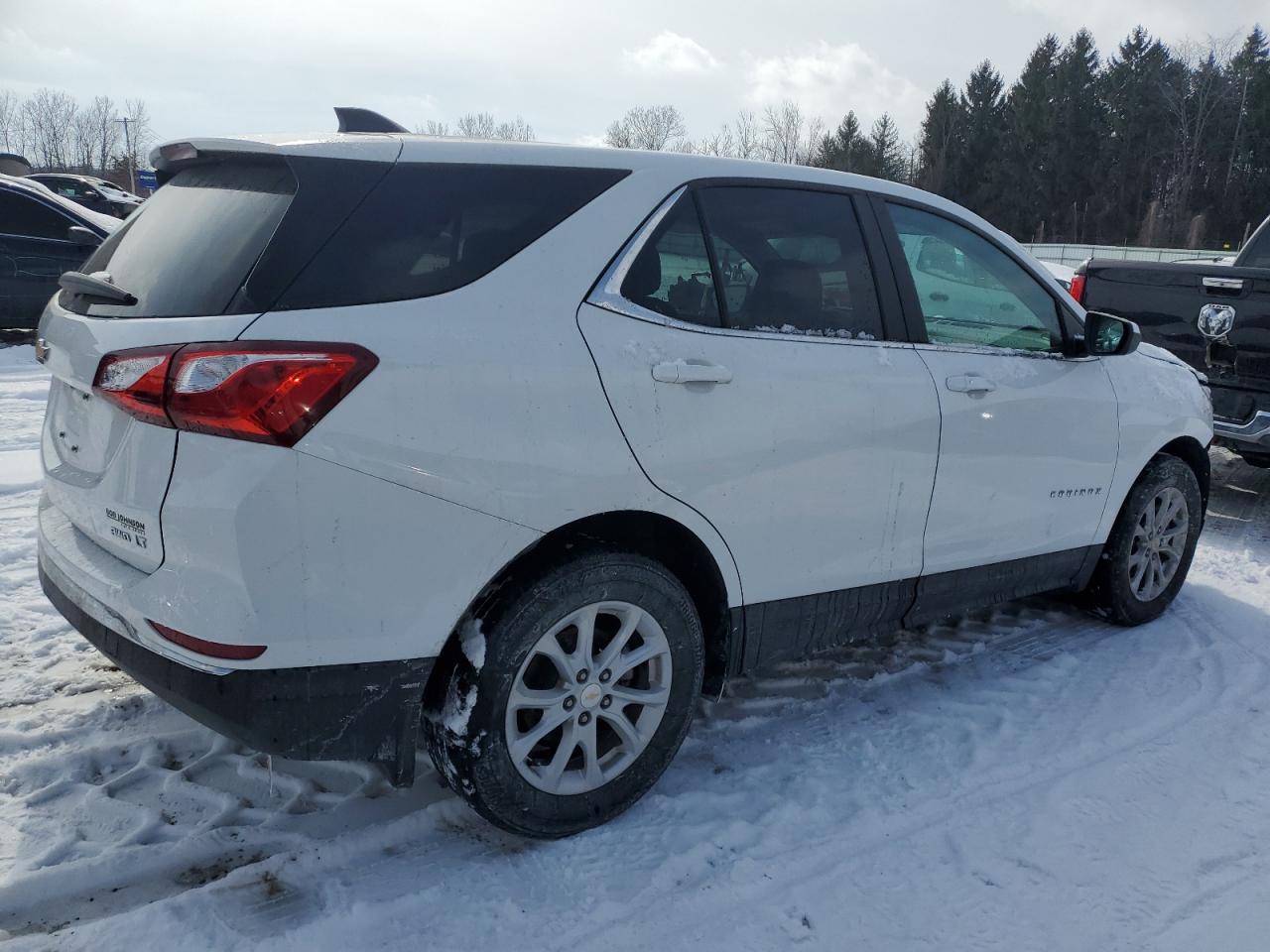 2021 Chevrolet Equinox - Image 3
