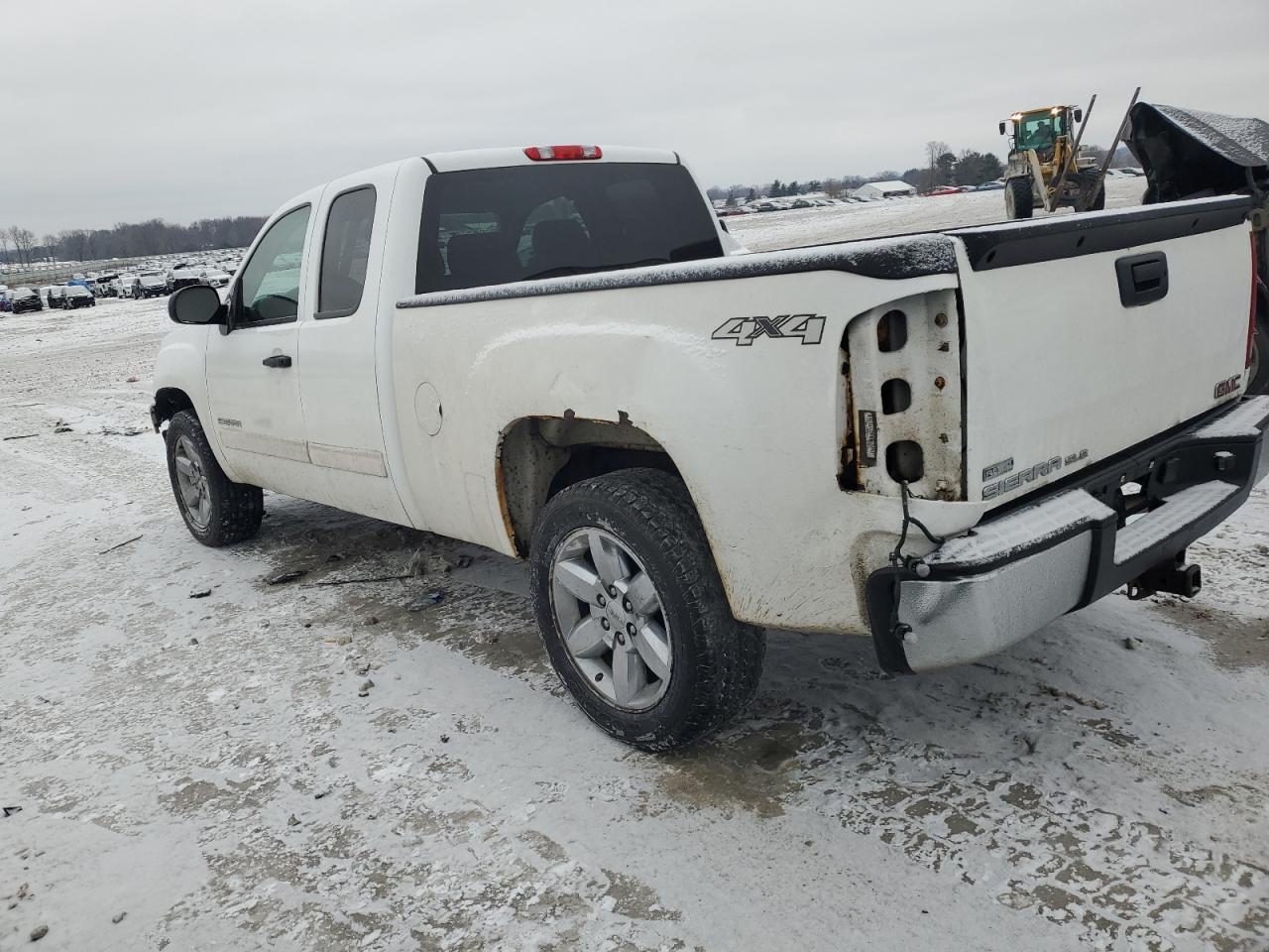 2011 GMC Sierra - Image 2