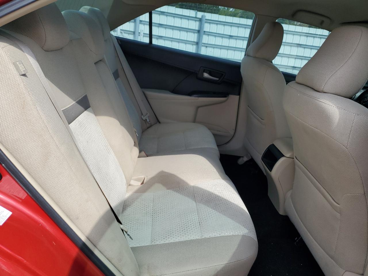 2014 Toyota Camry - Image 10