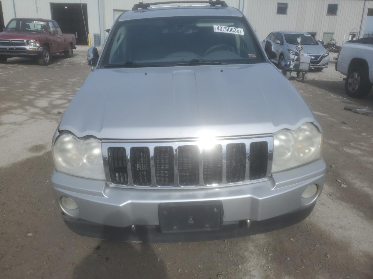 2006 Jeep Grand Cherokee - Image 5