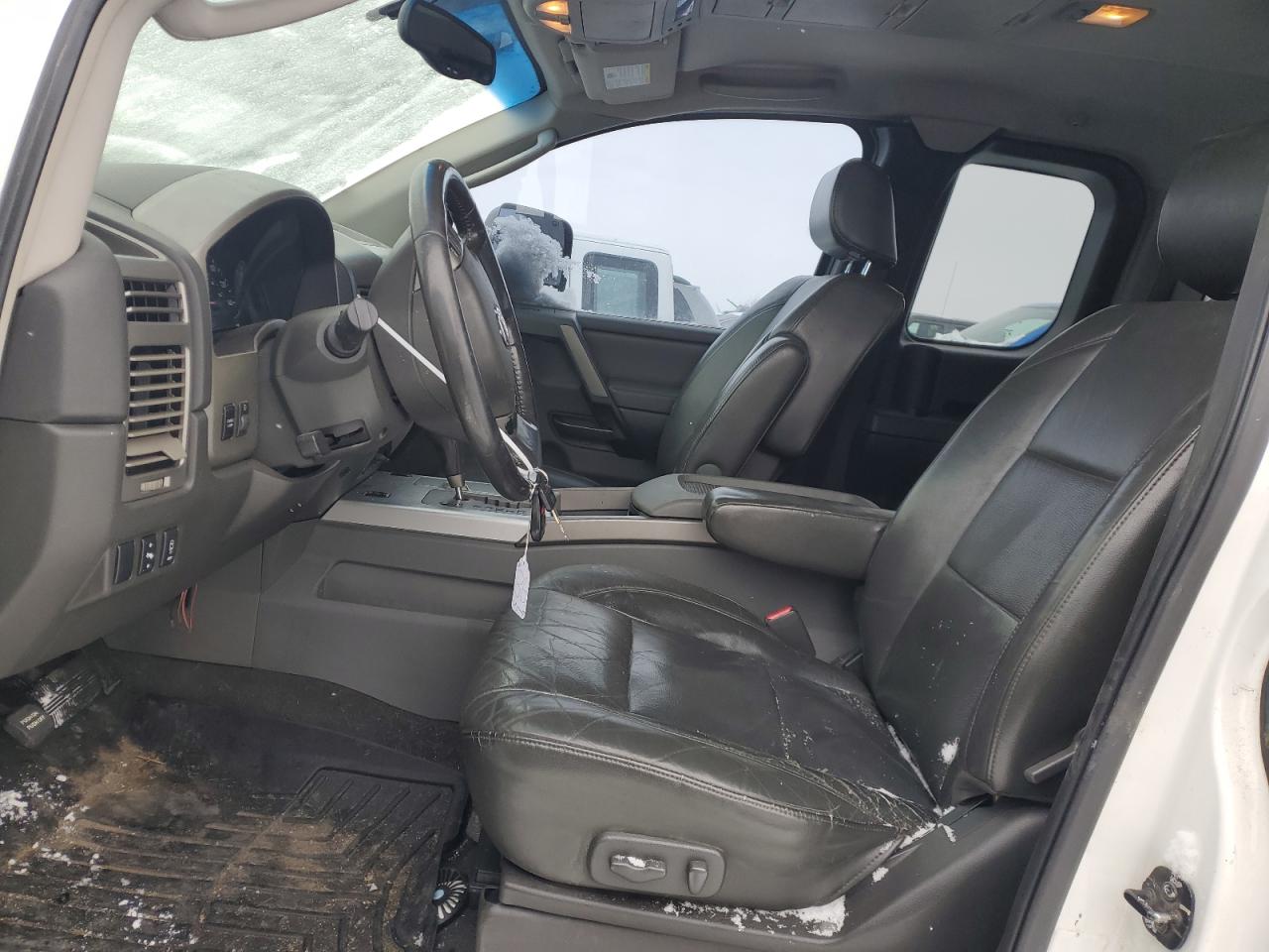2005 Nissan Titan - Image 7