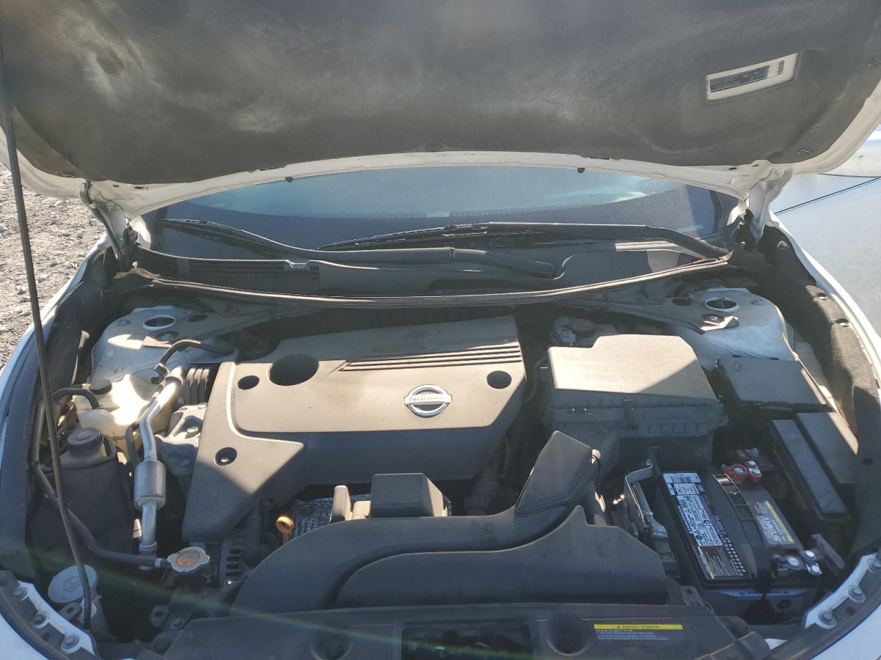 2015 Nissan Altima - Image 12