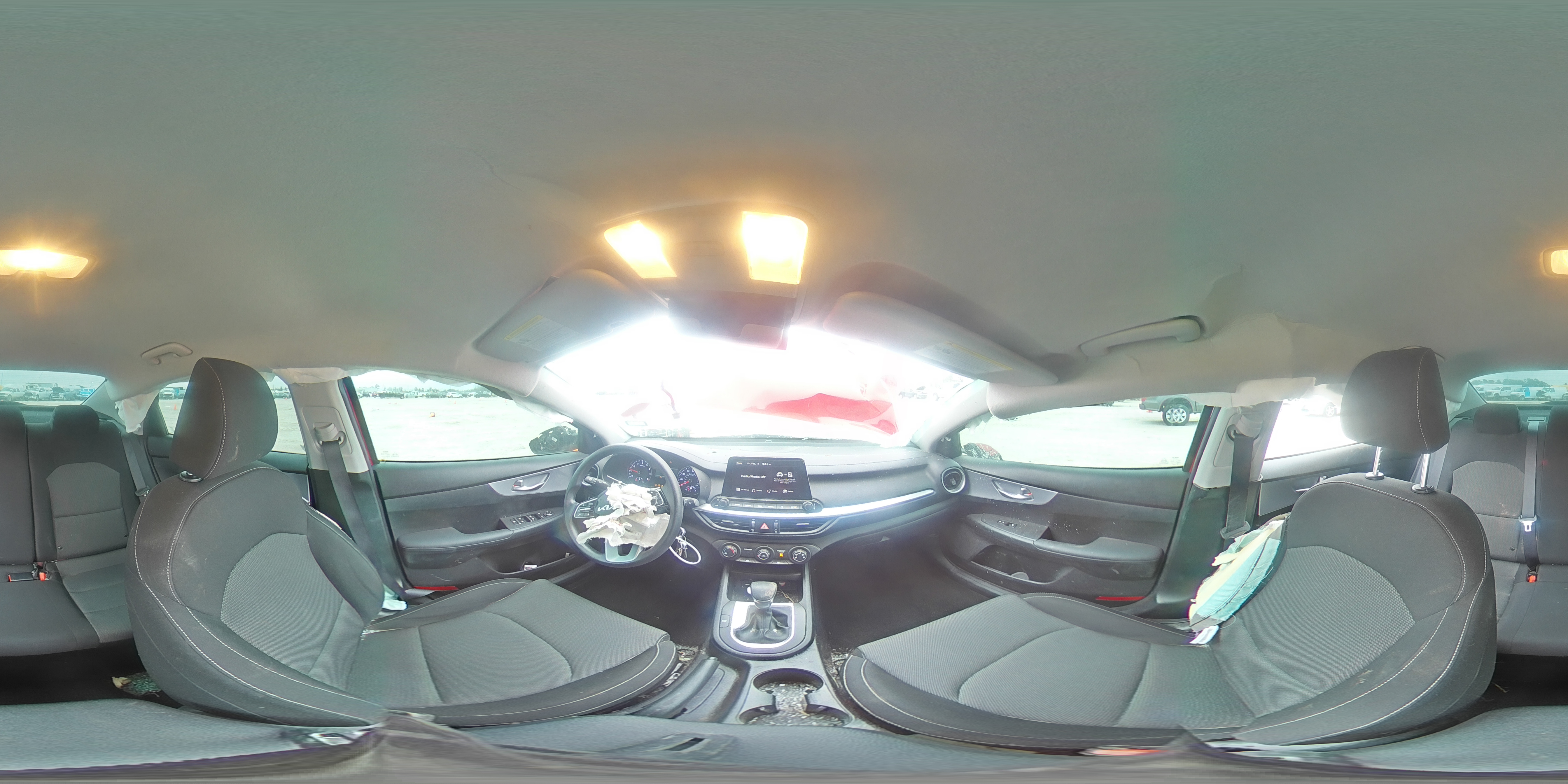 2024 Kia Forte - Image 13