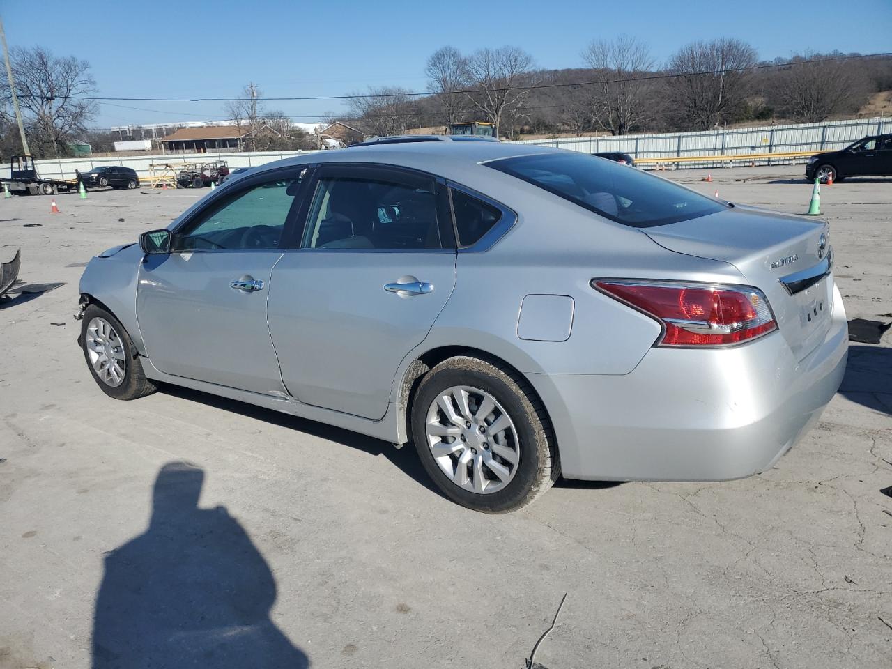 2015 Nissan Altima - Image 2