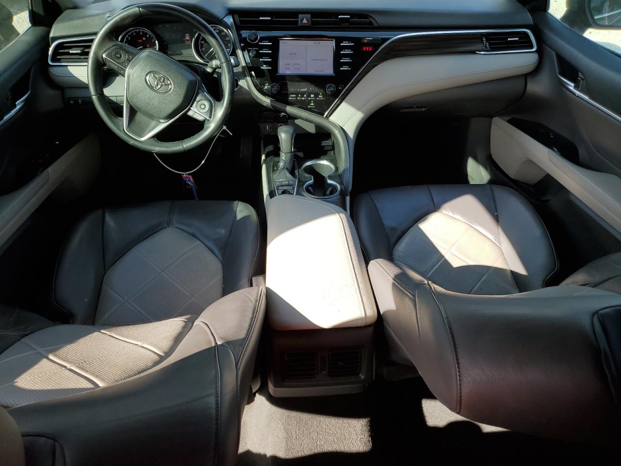 2018 Toyota Camry - Image 8
