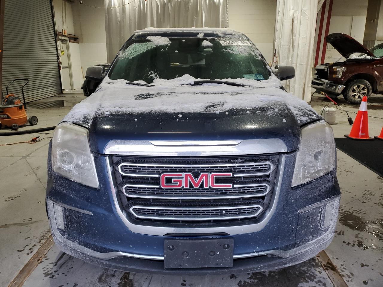 2016 GMC Terrain - Image 5
