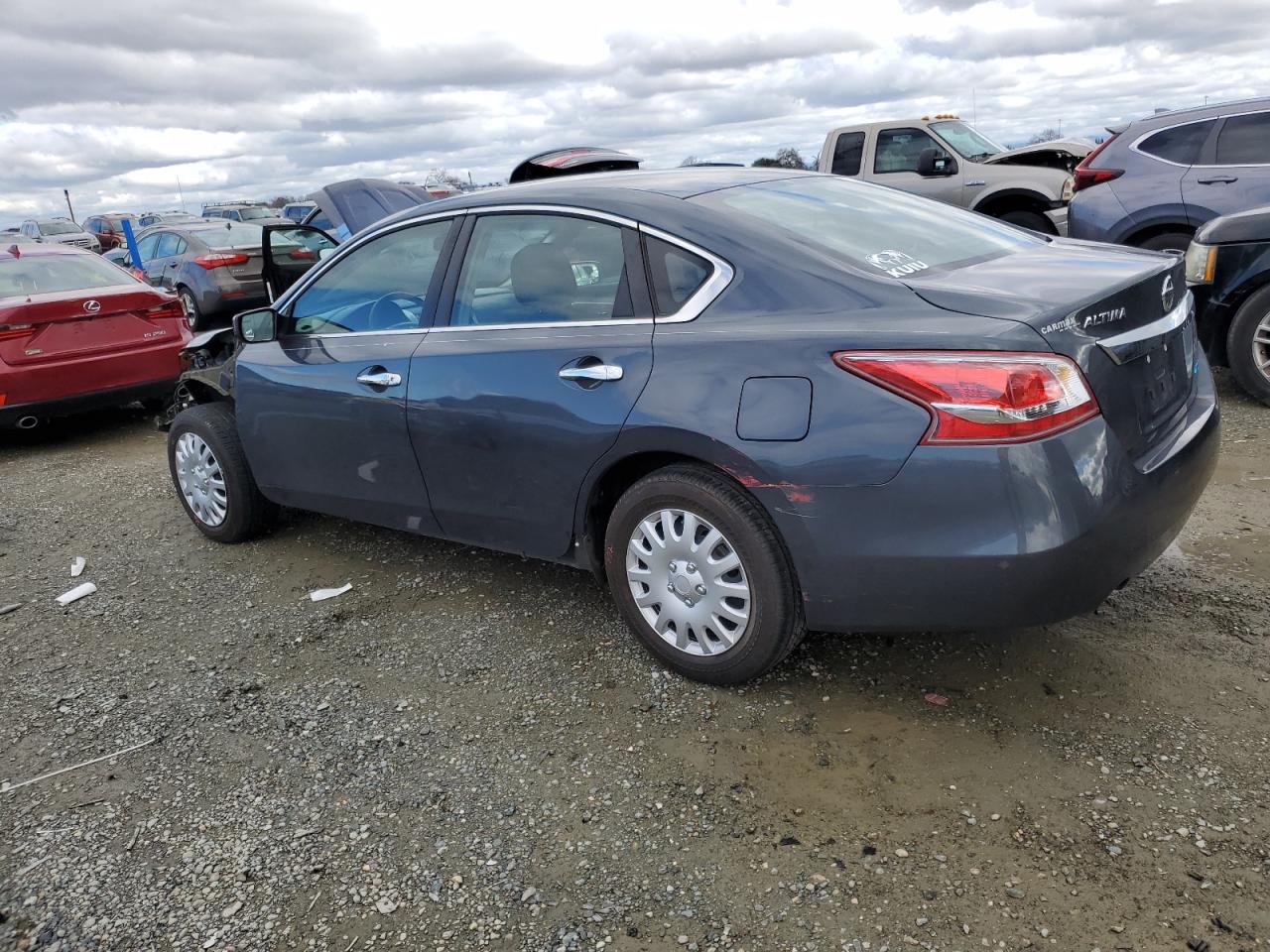 2013 Nissan Altima - Image 2
