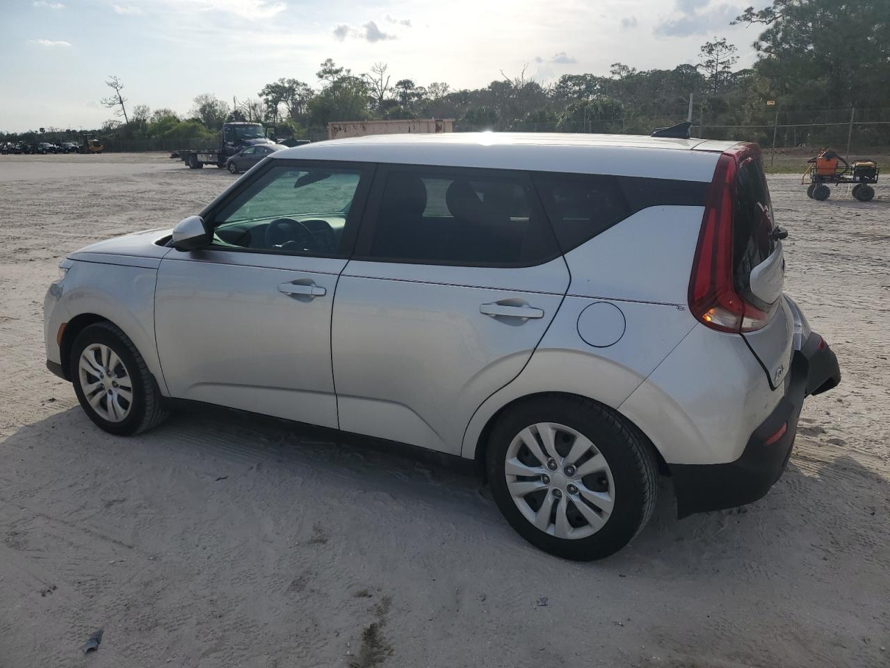 2021 Kia Soul - Image 2