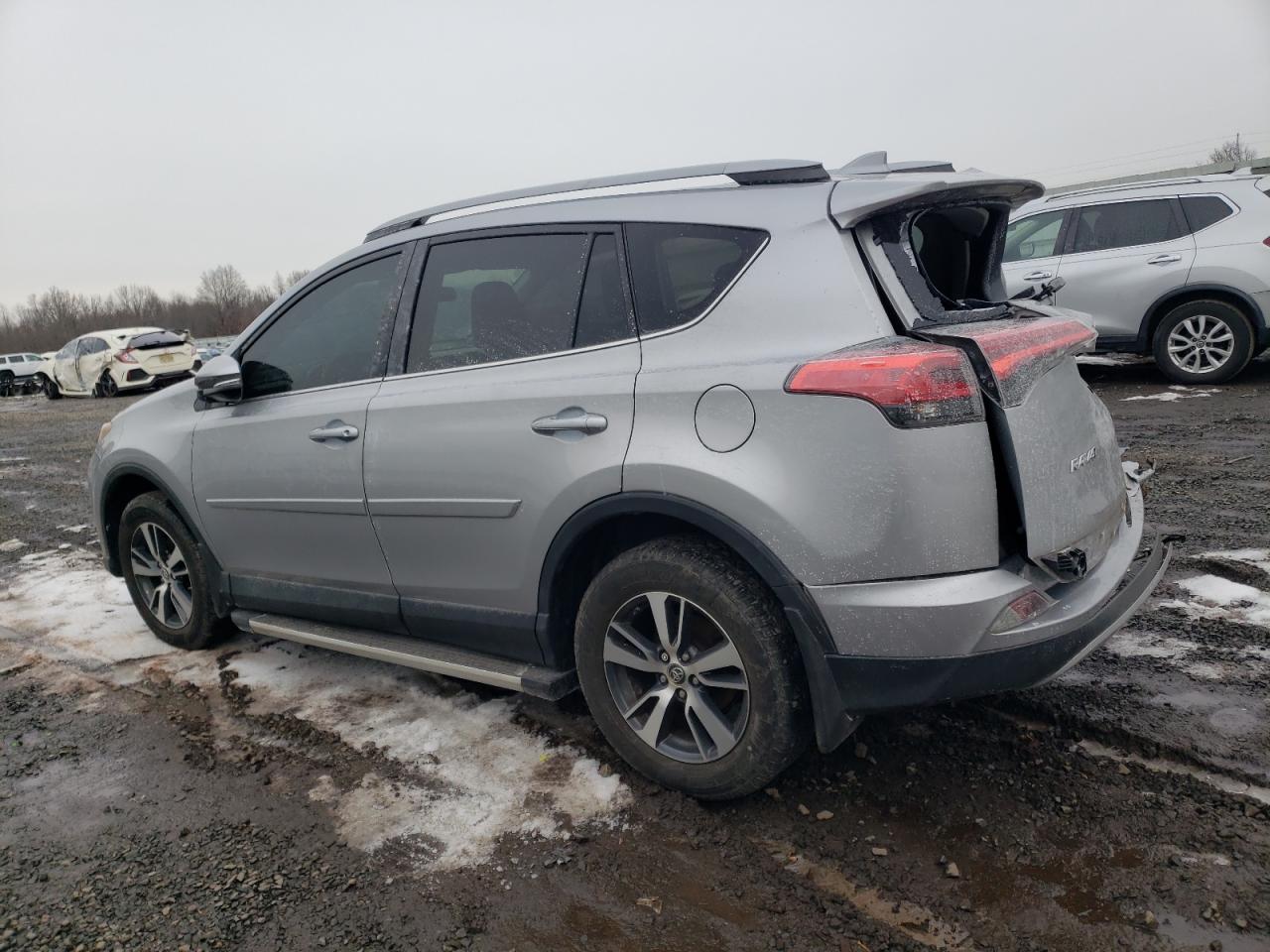 2017 Toyota RAV 4 - Image 2