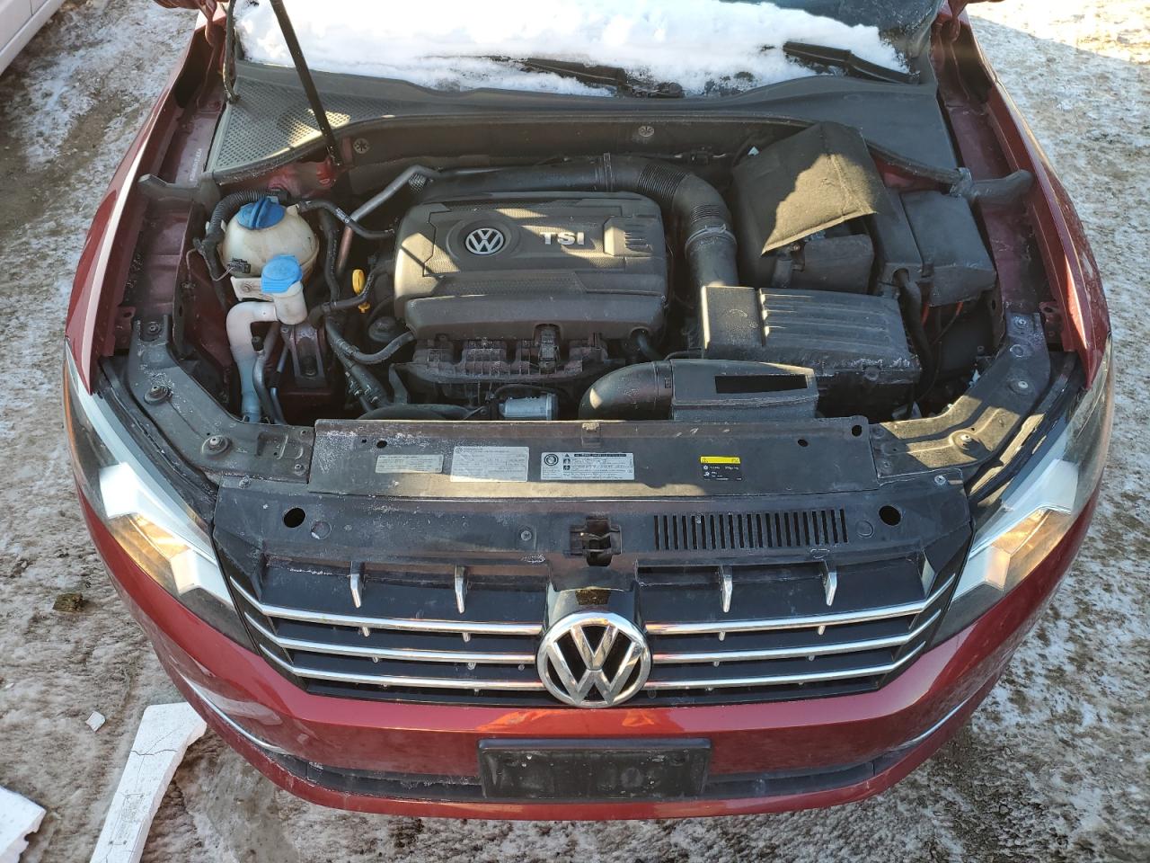2015 Volkswagen Passat - Image 11