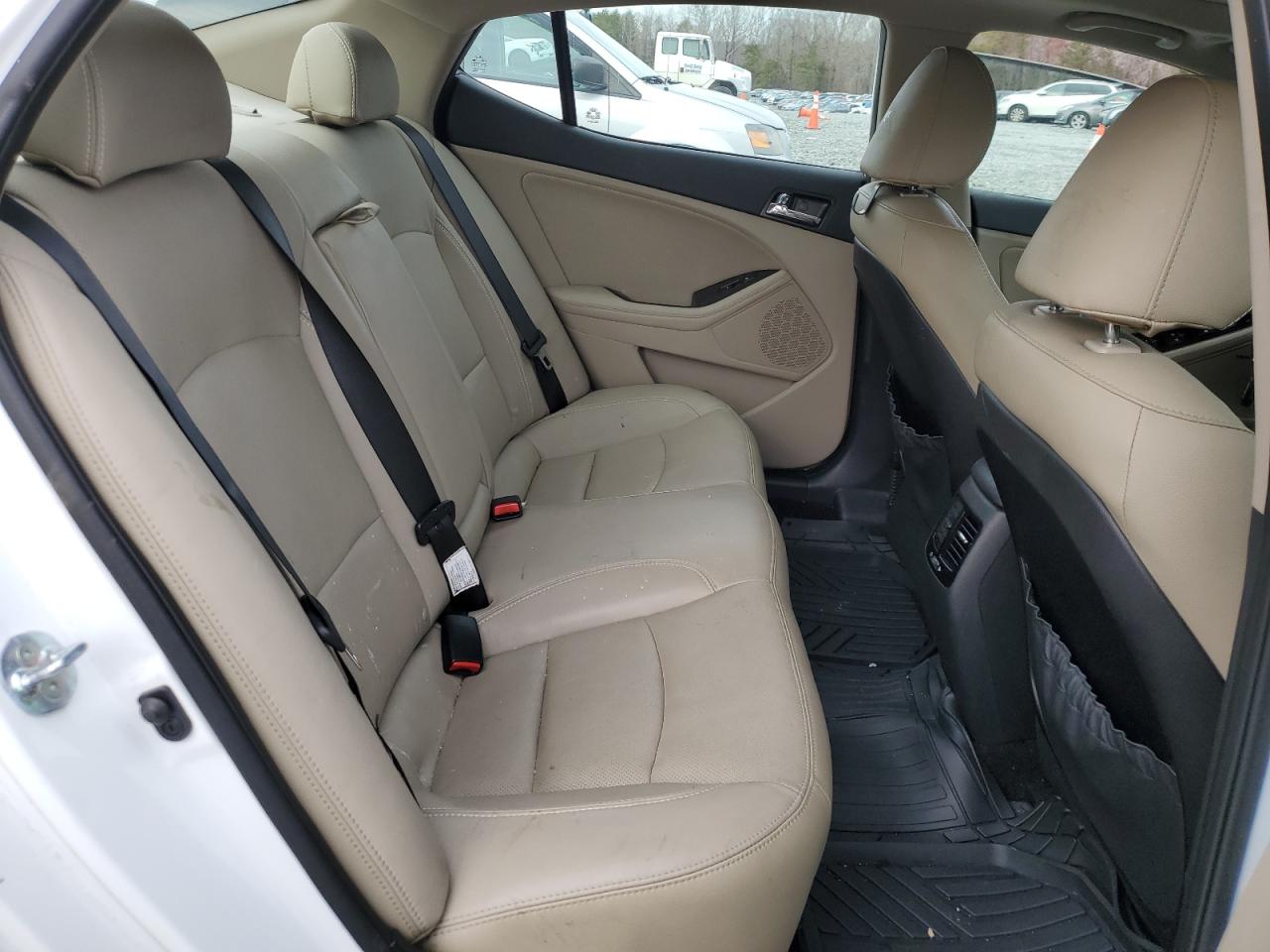 2012 Kia Optima - Image 10