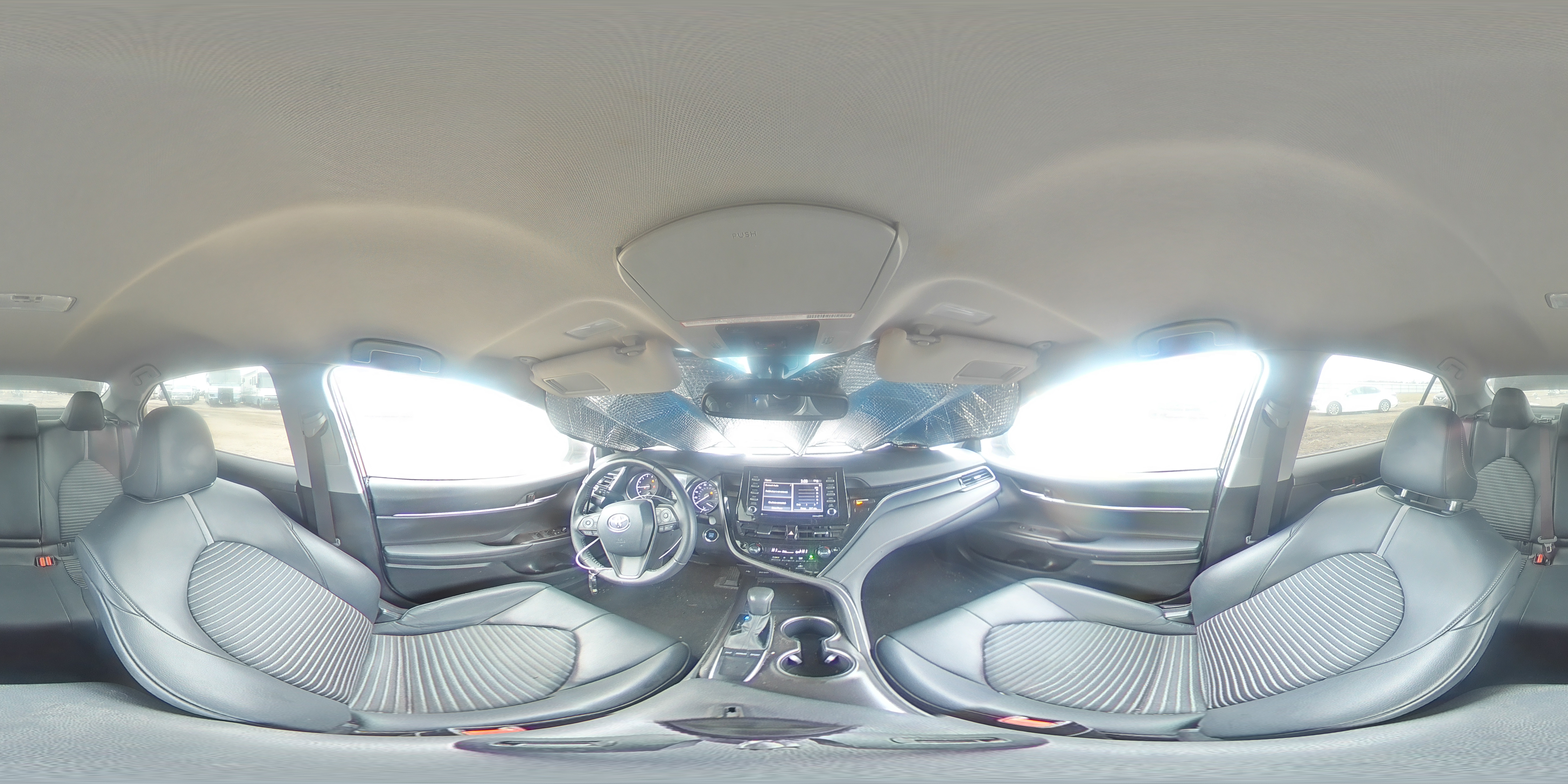 2022 Toyota Camry - Image 12