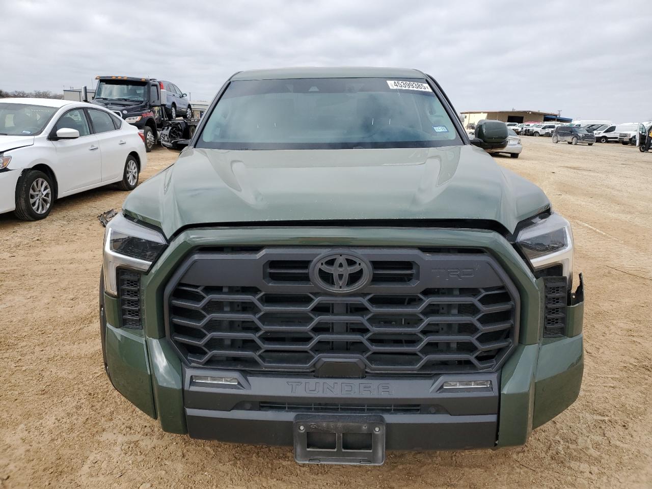 2023 Toyota Tundra - Image 5