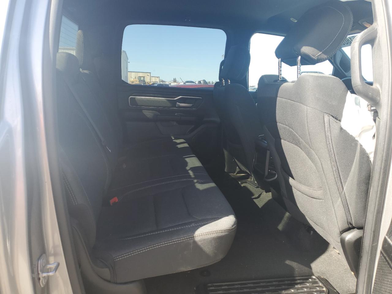 2022 RAM 1500 - Image 10