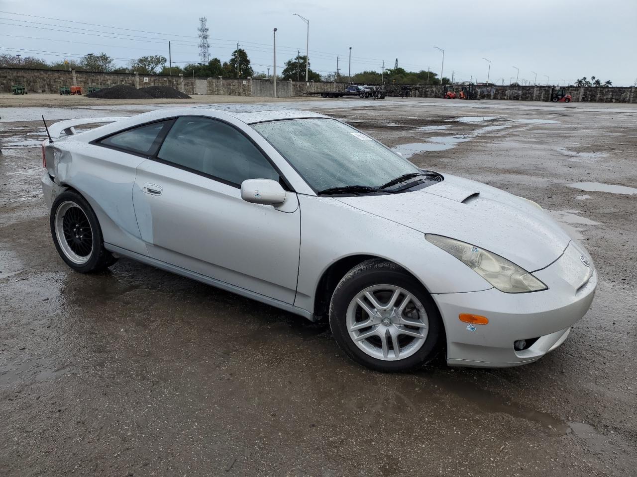 2004 Toyota Celica - Image 4