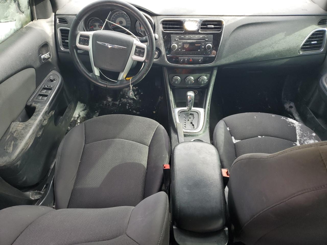 2012 Chrysler 200 - Image 8