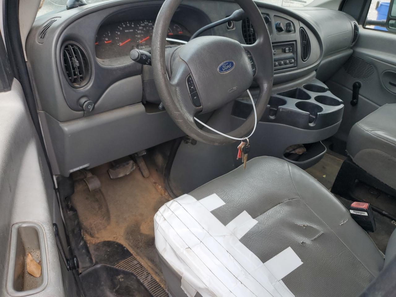 2007 Ford Econoline - Image 8