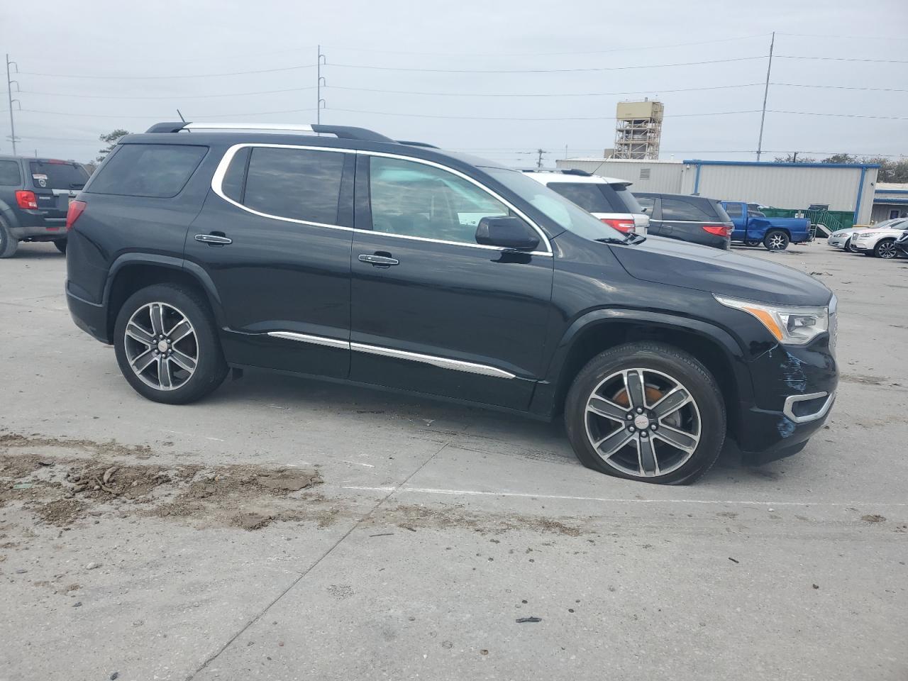 2017 GMC Acadia - Image 4