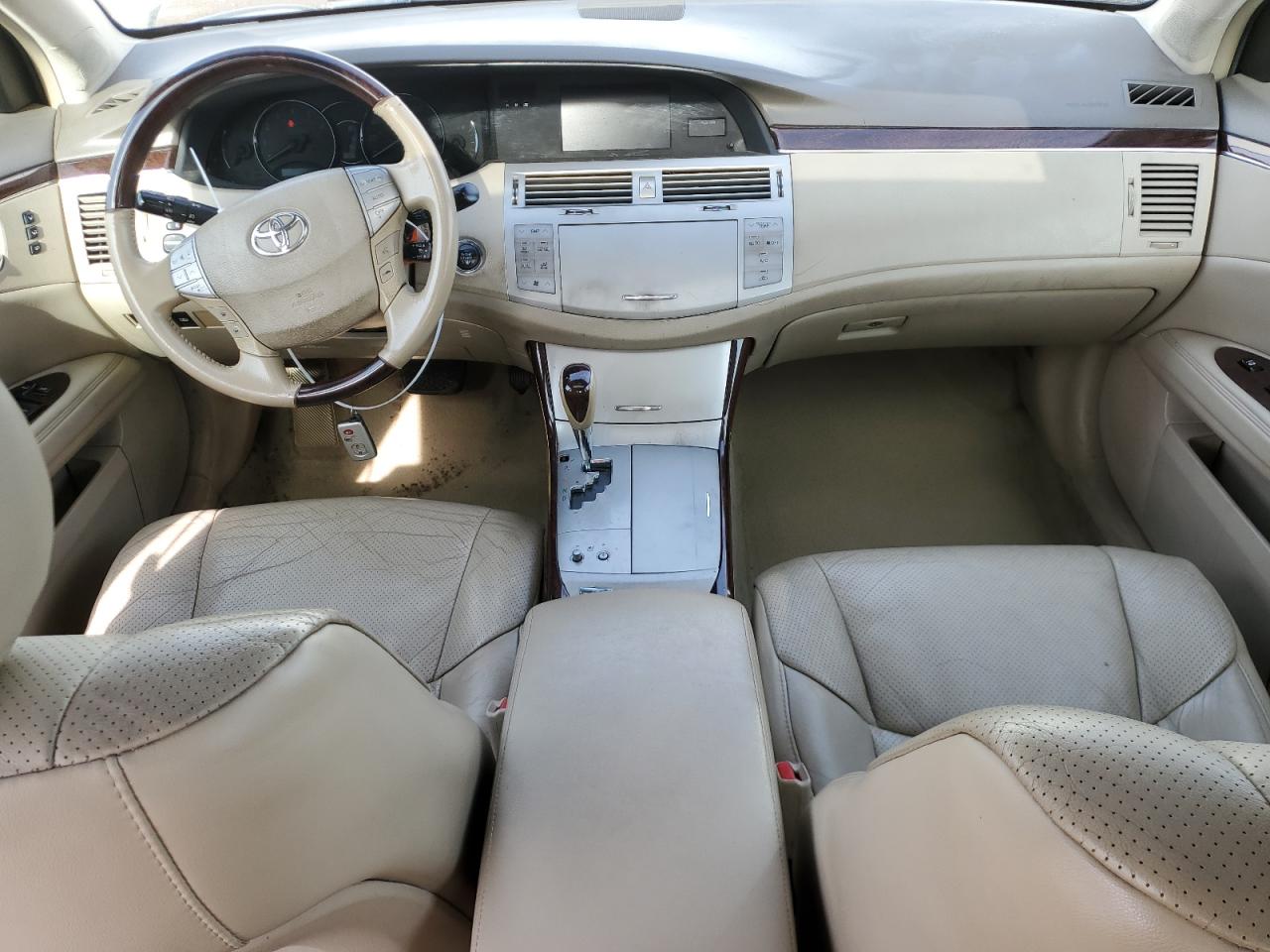 2008 Toyota Avalon - Image 8