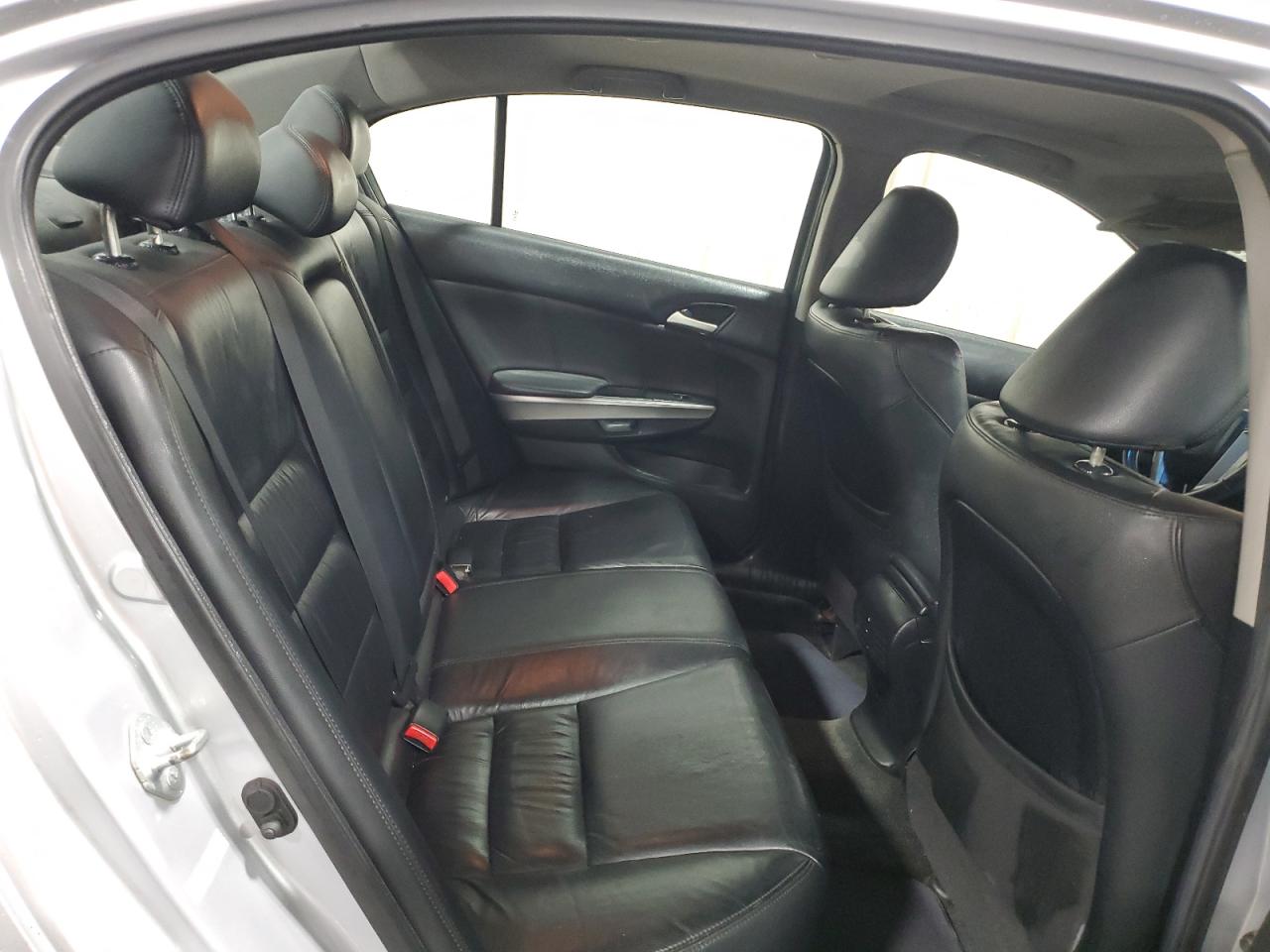2010 Honda Accord - Image 10