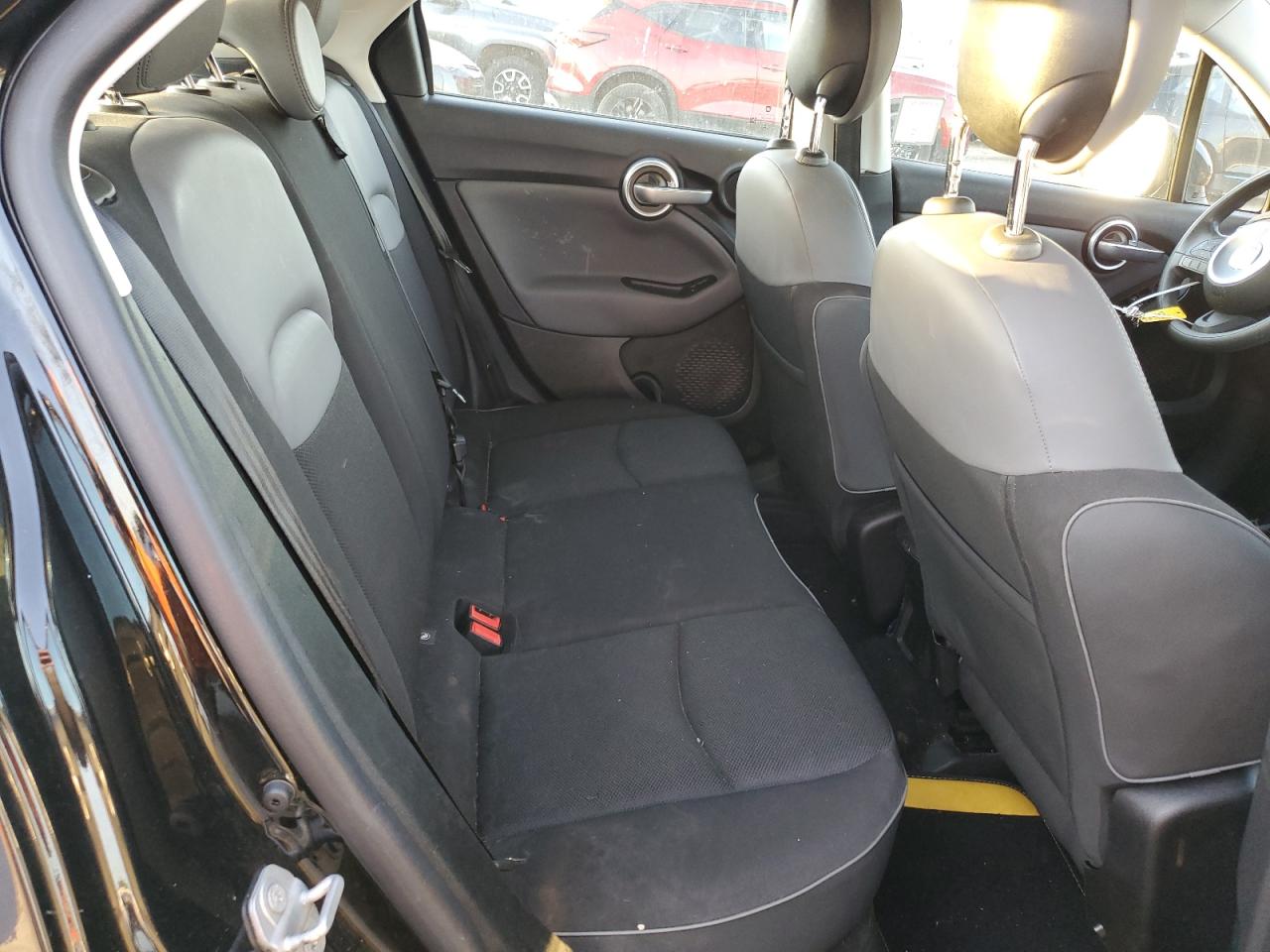 2017 Fiat 500 - Image 10