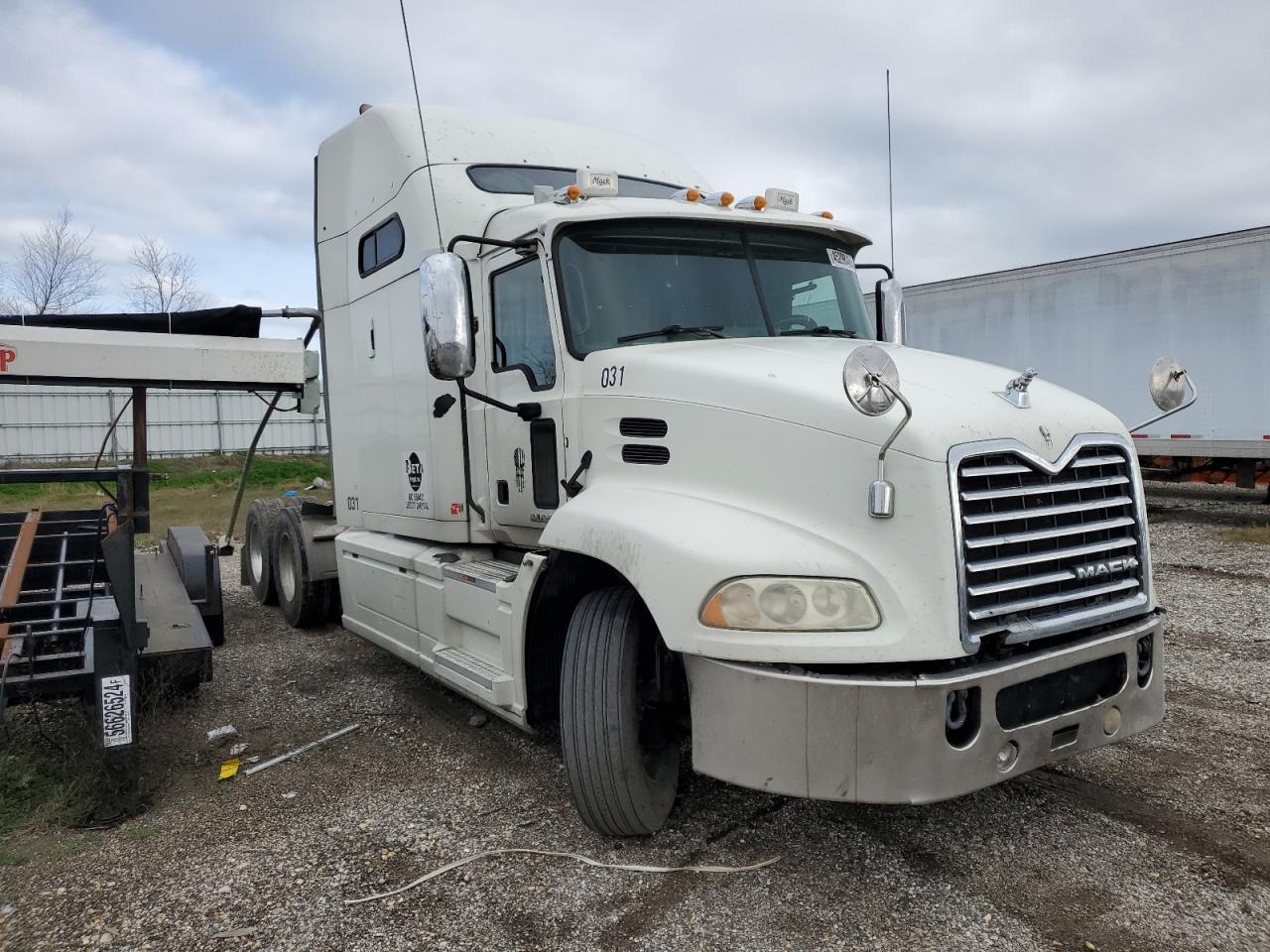 2015 Mack 600 Cxu600 for Sale in Houston, TX - Front End
