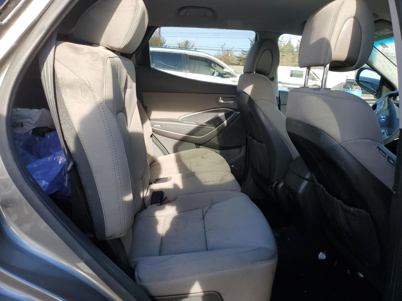 2014 Hyundai Santa Fe - Image 10