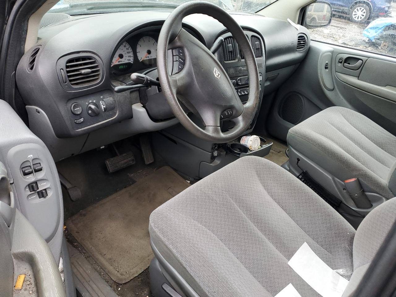 2006 Dodge Caravan - Image 8