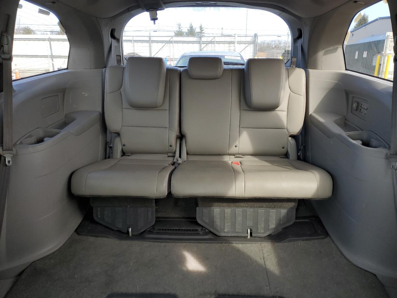 2012 Honda Odyssey - Image 10