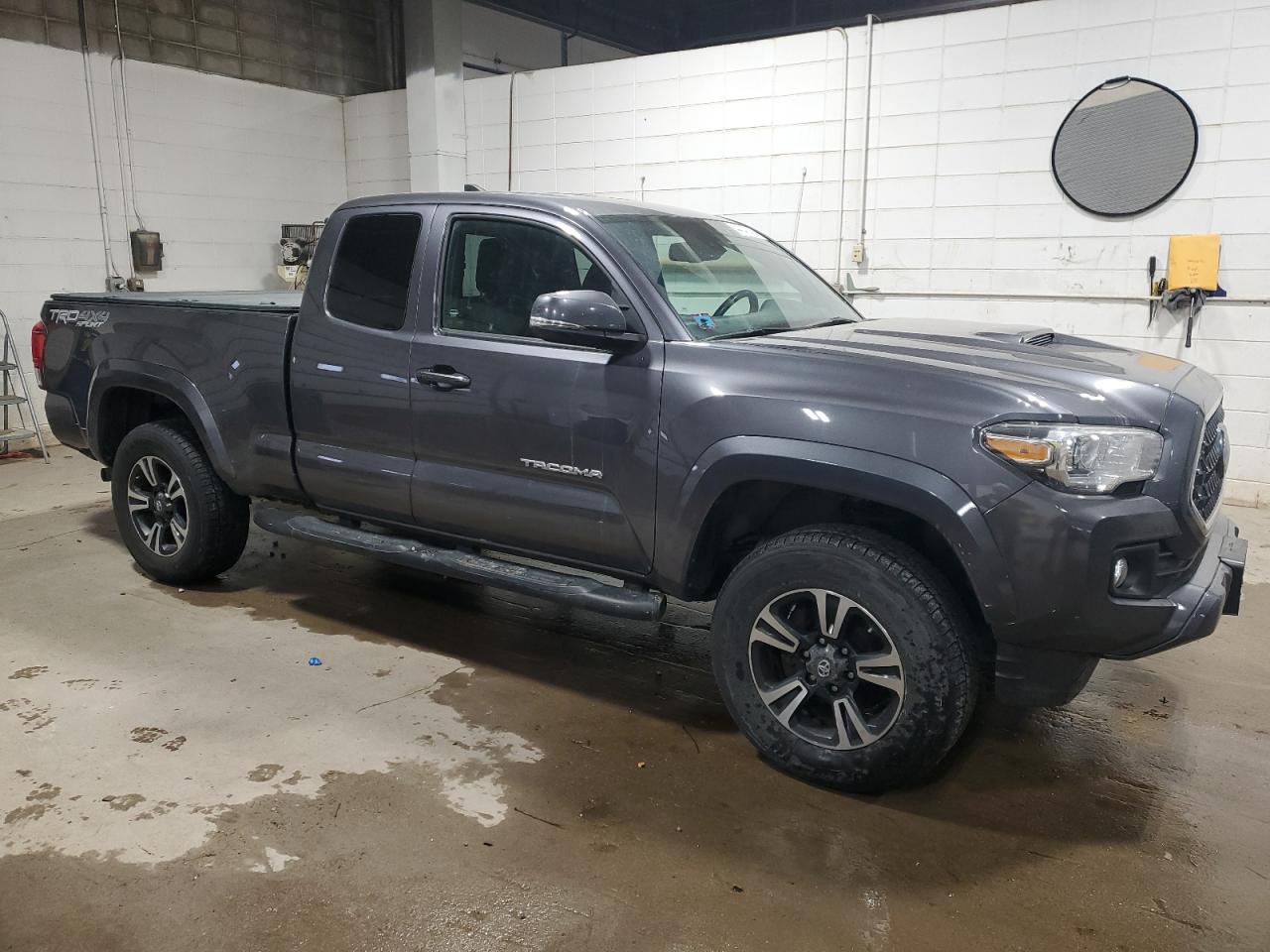 2018 Toyota Tacoma - Image 4