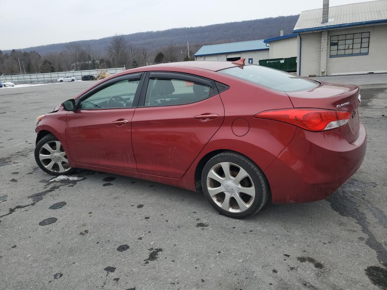 2013 Hyundai Elantra - Image 2