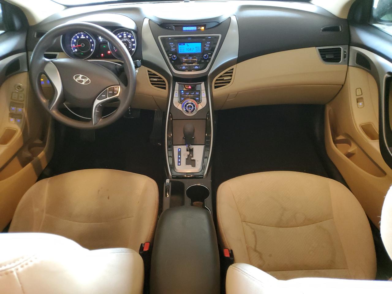 2013 Hyundai Elantra - Image 8