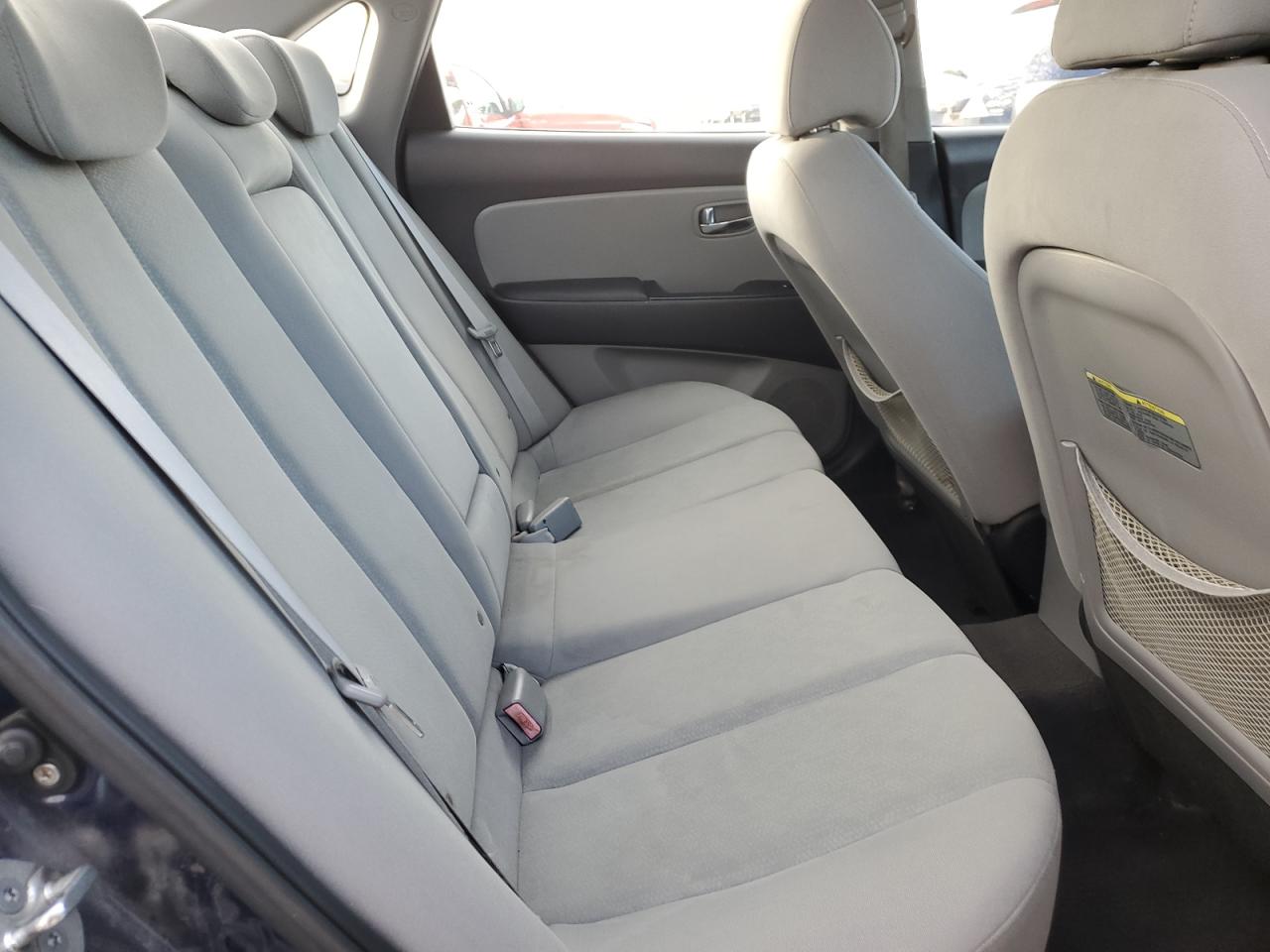 2010 Hyundai Elantra - Image 10