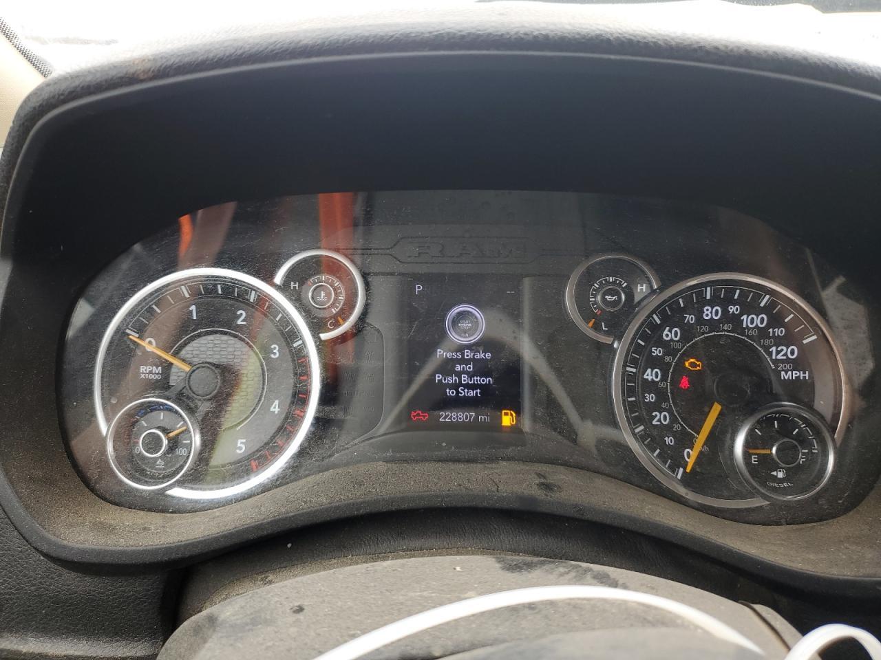 2020 RAM 3500 - Image 9