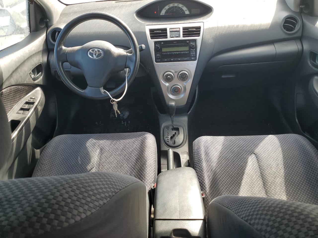 2008 Toyota Yaris - Image 8