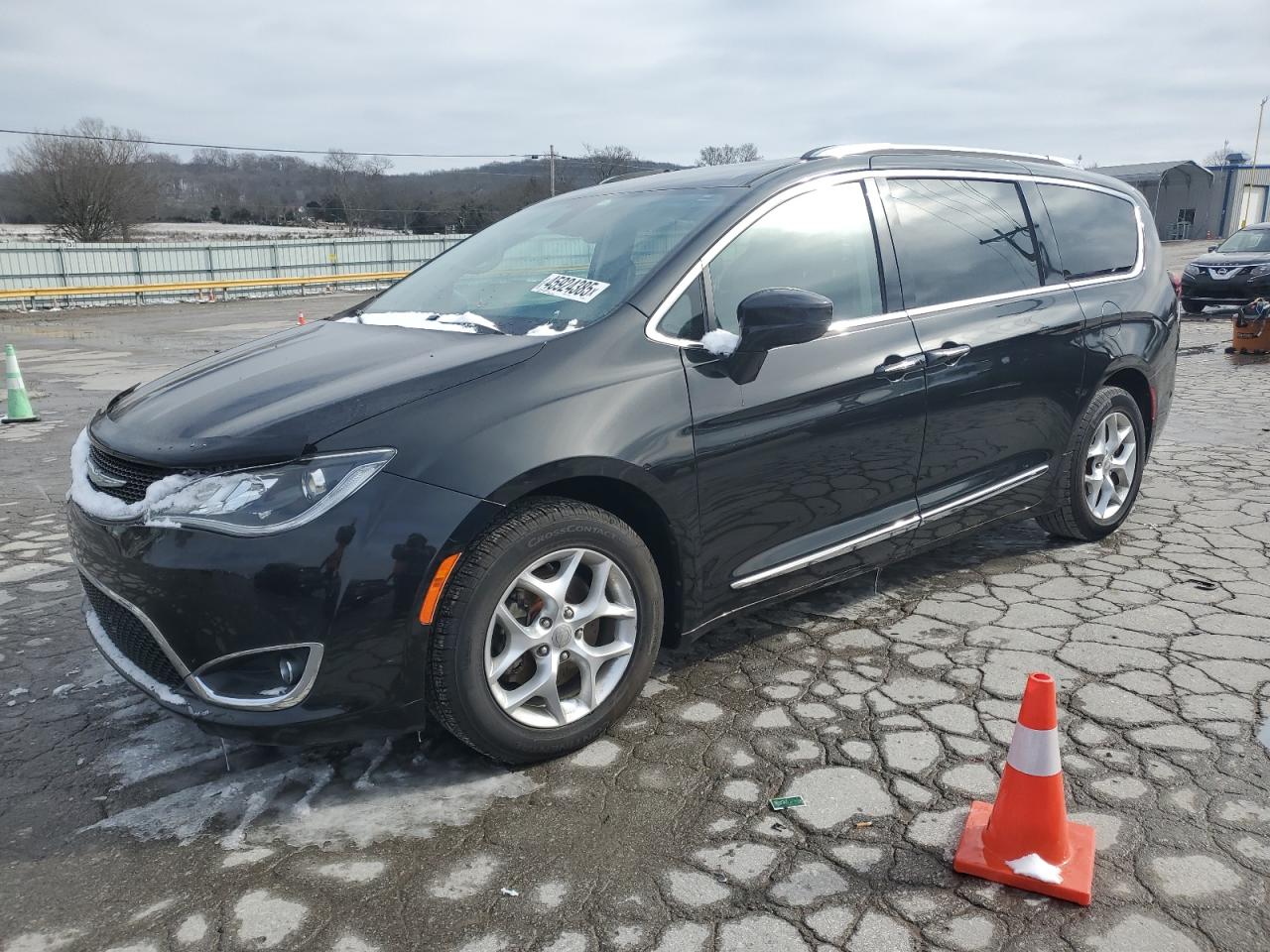 2017 Chrysler Pacifica - Image 1