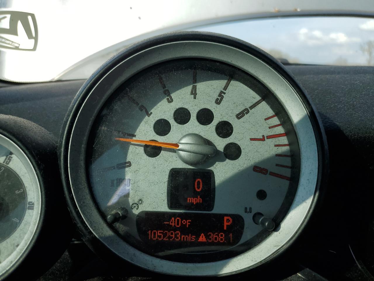 2010 MINI Cooper - Image 9