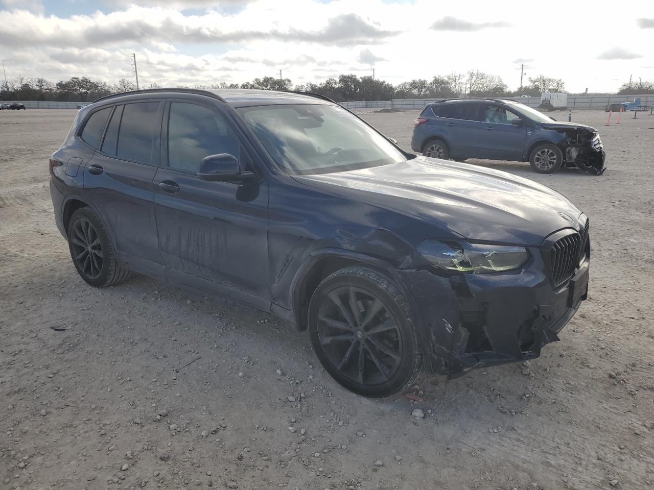 2023 BMW X3 - Image 4