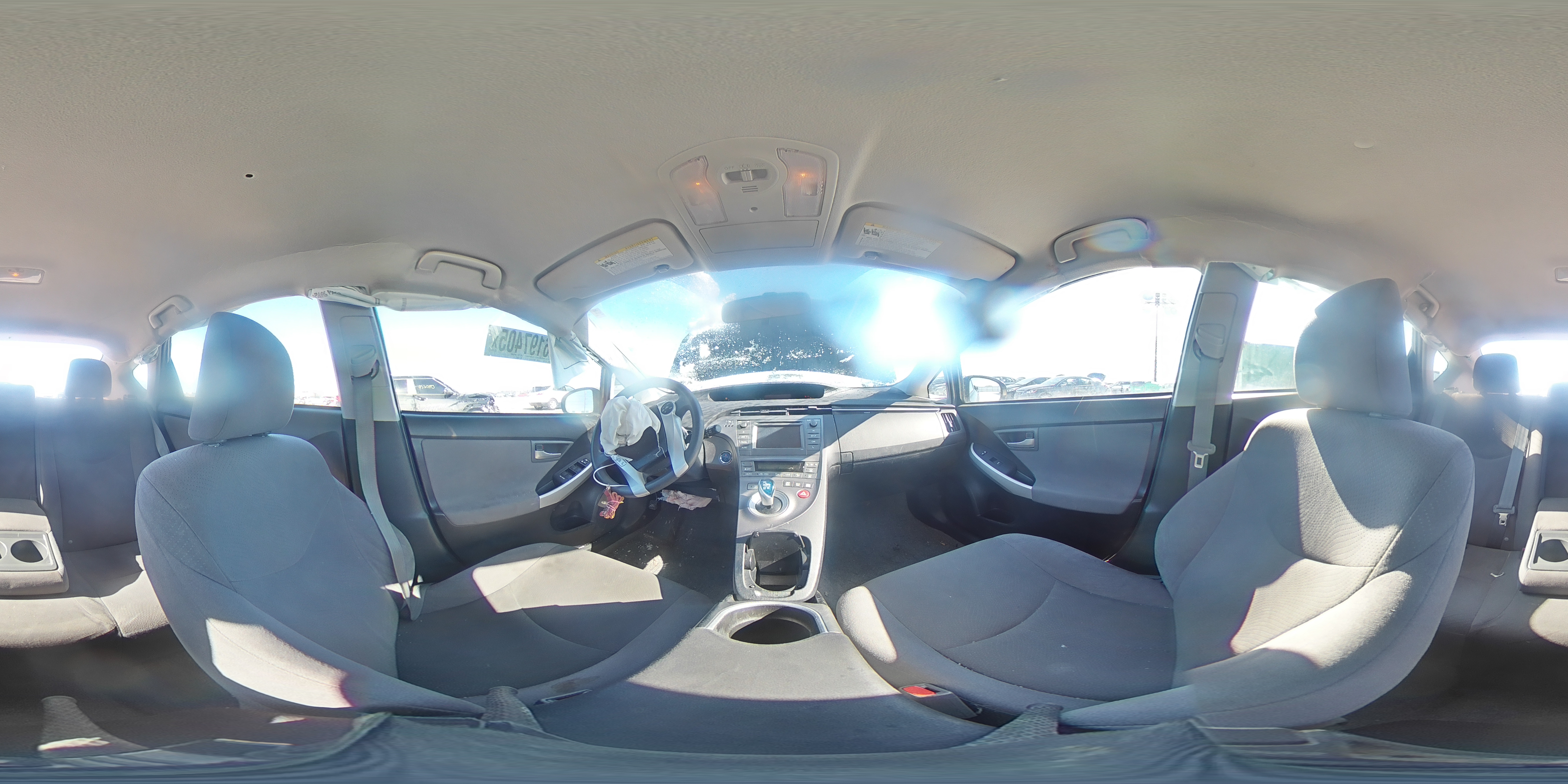 2014 Toyota Prius - Image 13