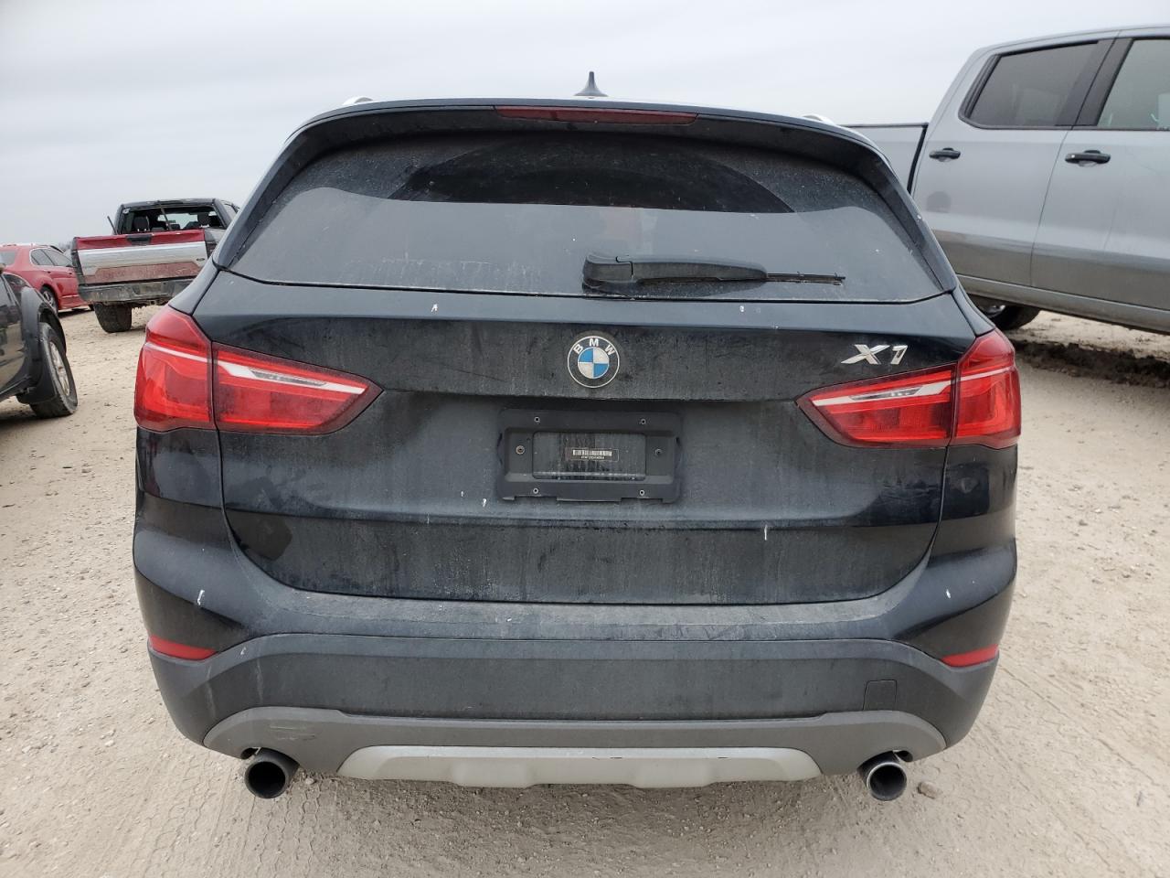 2017 BMW X1 - Image 6
