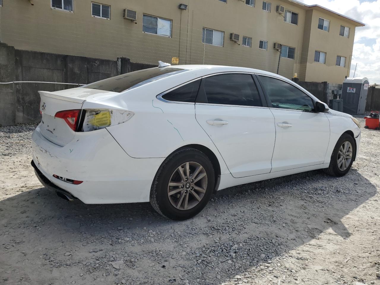 2015 Hyundai Sonata - Image 3