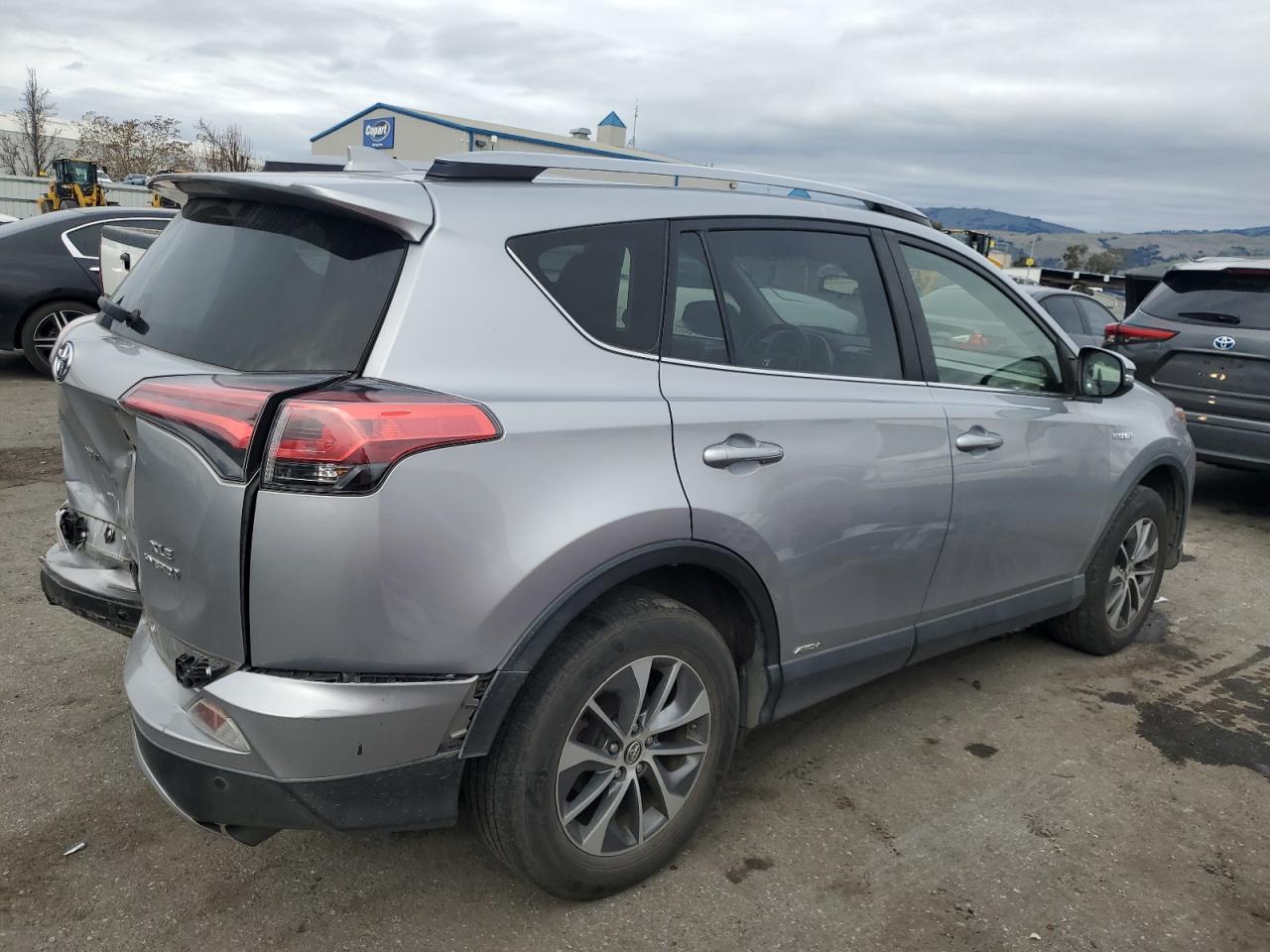 2018 Toyota RAV 4 - Image 3