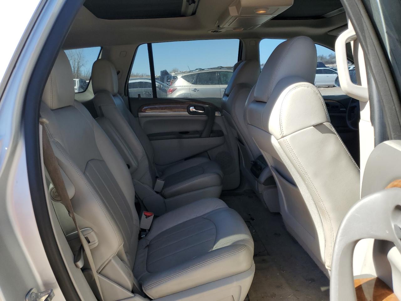 2011 Buick Enclave - Image 11