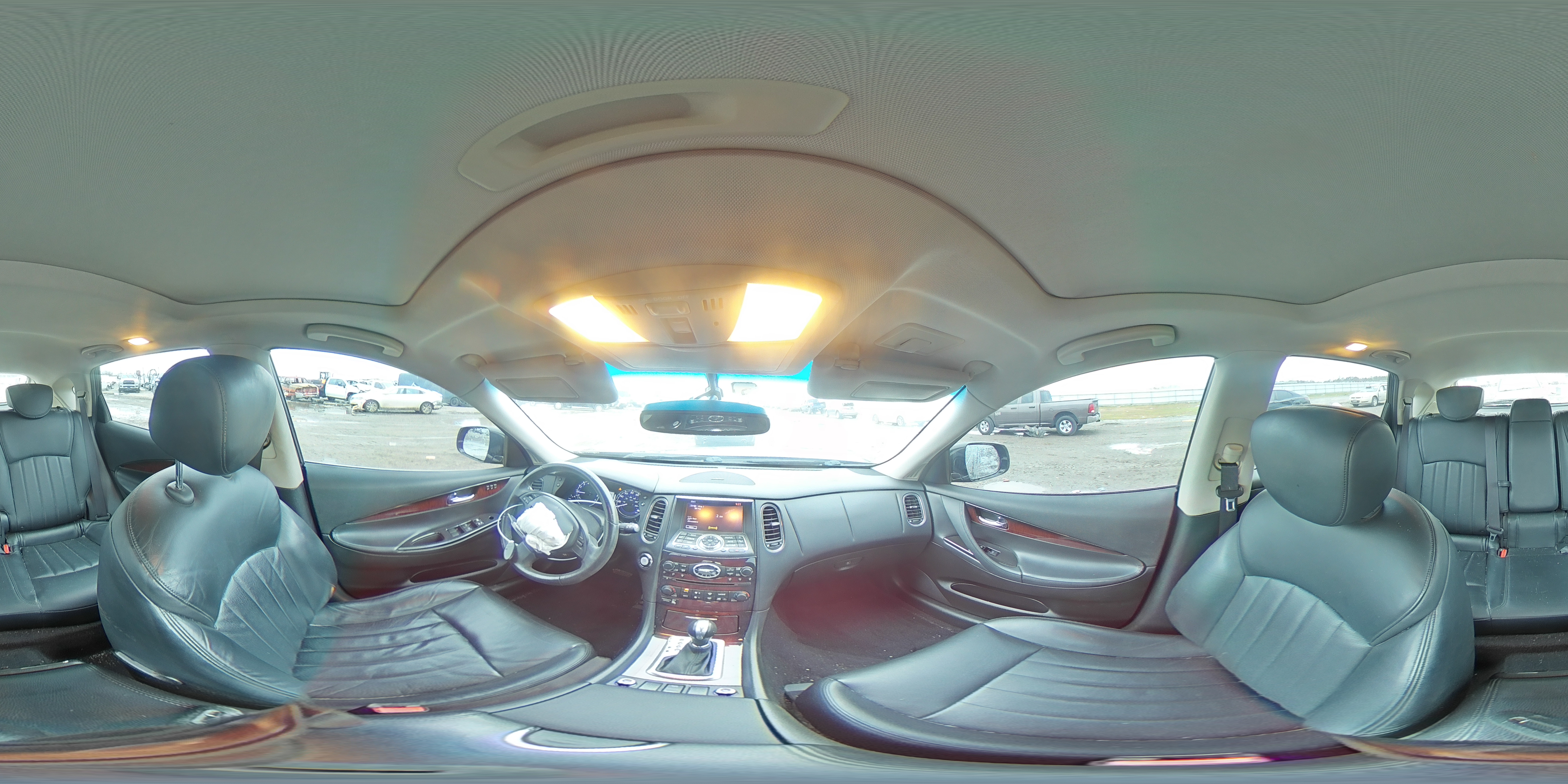 2017 Infiniti QX50 - Image 13